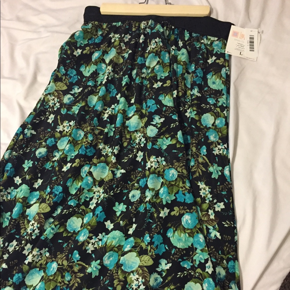 Lularoe Lucy Skirt